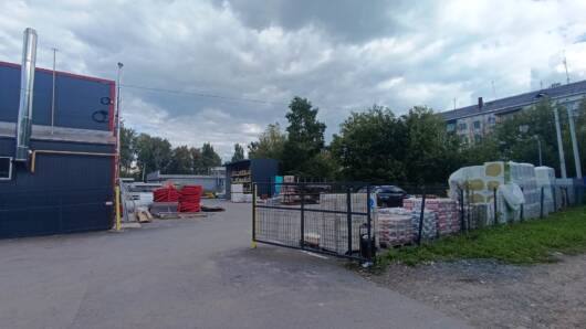 Продам торговое помещение 1397 м²