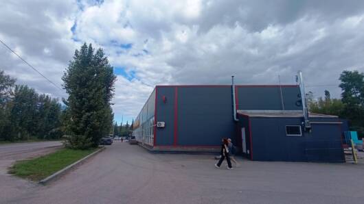 Продам торговое помещение 1397 м²